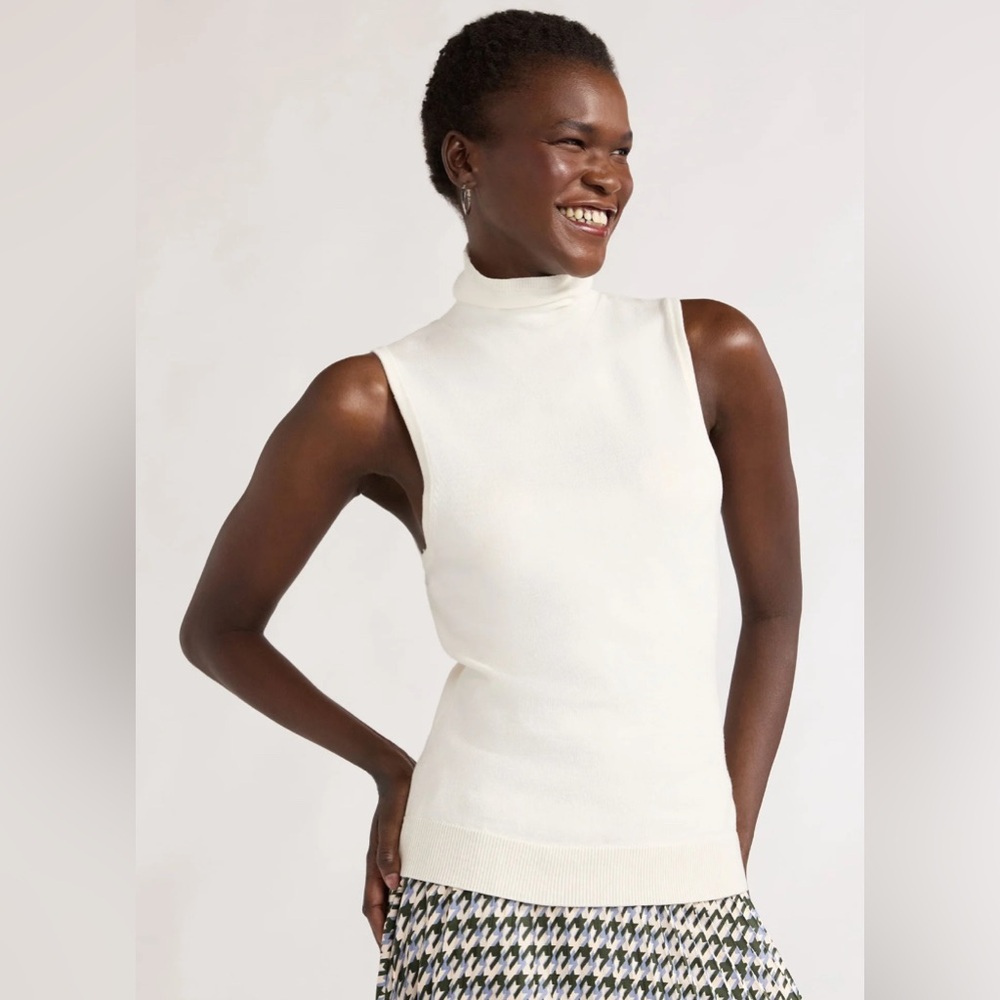 Scoop NYC White Cowl Neck Sleeveless Sweater